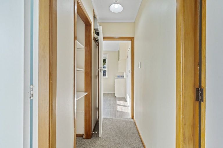 Photo of property in 8 Oregon Drive, Maoribank, Upper Hutt, 5018