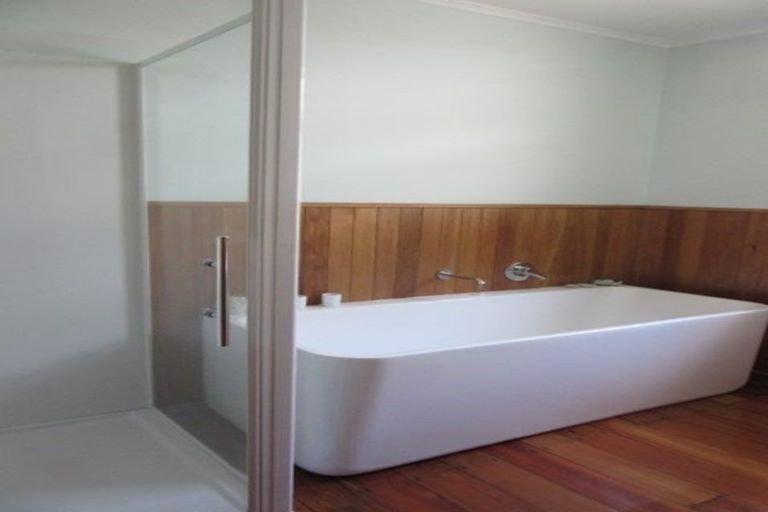 Photo of property in 48 Ferry Street, Seatoun, Wellington, 6022