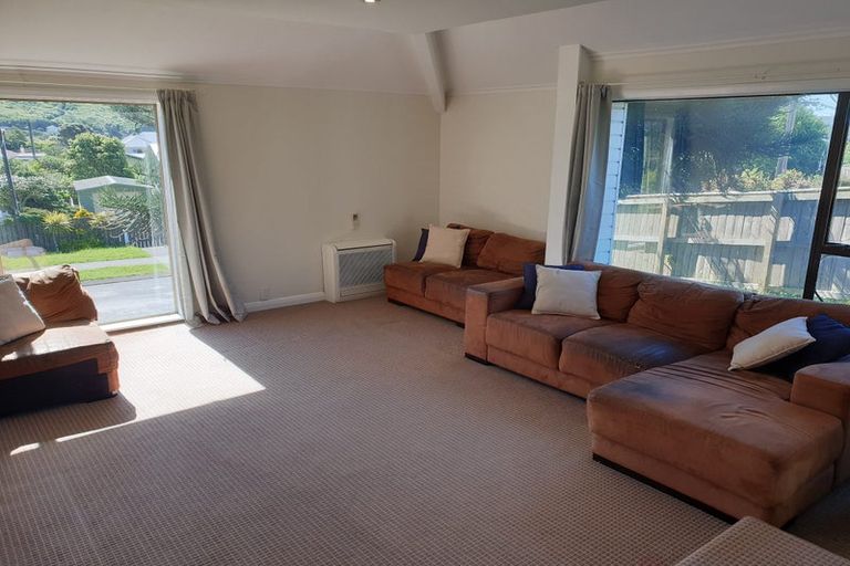 Photo of property in 24 Tremewan Street, Tawa, Wellington, 5028