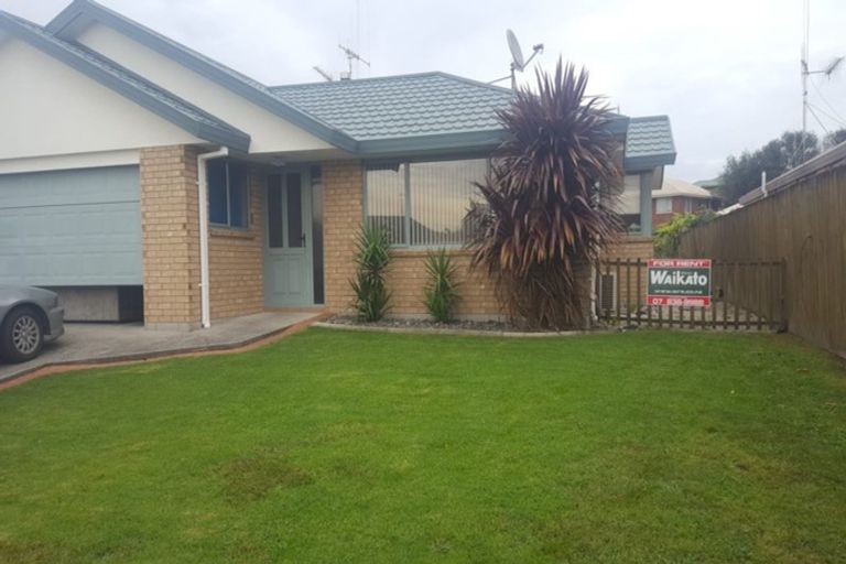 Photo of property in 8a Lloyd Drive, Nawton, Hamilton, 3200