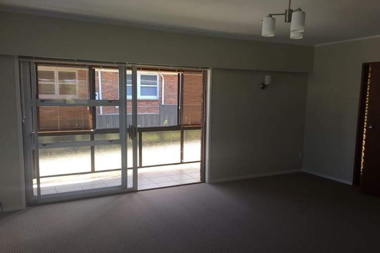 Photo of property in 1/18 Whiteacres Drive, Sunnyhills, Auckland, 2010