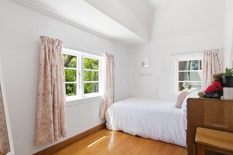 Photo of property in 17 Benares Street, Khandallah, Wellington, 6035