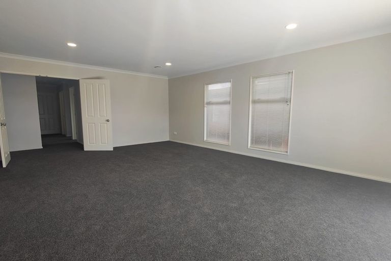 Photo of property in 6 Chadlington Avenue, Henderson, Auckland, 0612