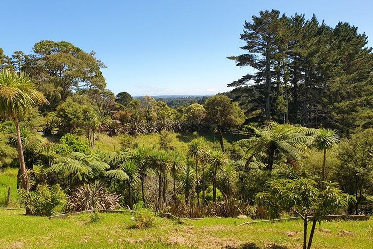Photo of property in 394a Wairere Road, Waitakere, Auckland, 0782