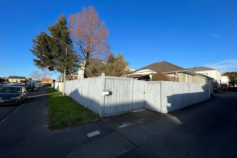 Photo of property in 11 George Street, Riccarton, Christchurch, 8041