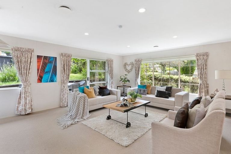 Photo of property in 11 Arirang Rise, Pinehill, Auckland, 0632