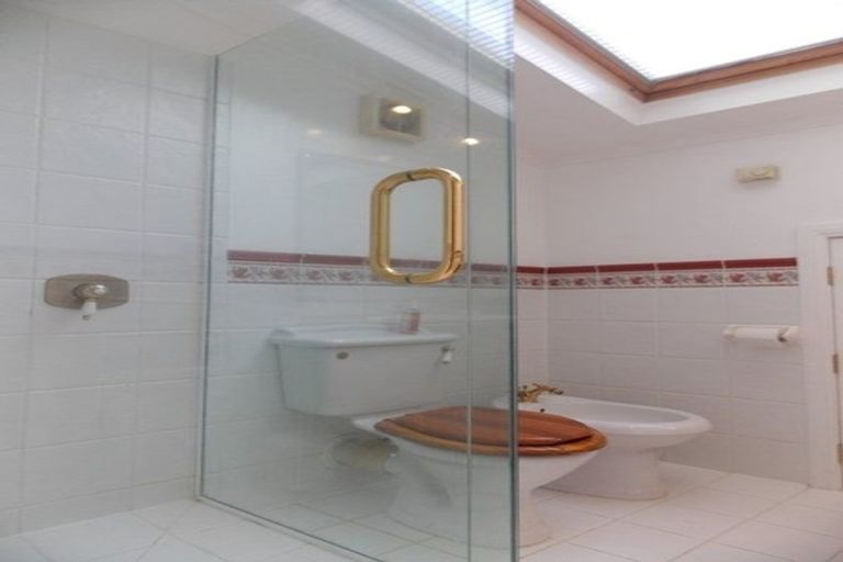 Photo of property in 15 Doris Gordon Crescent, Crofton Downs, Wellington, 6035