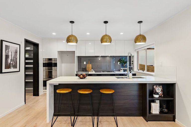 Photo of property in 42 Grenada Avenue, Forrest Hill, Auckland, 0620