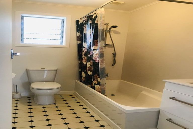 Photo of property in 4/54 Richards Avenue, Forrest Hill, Auckland, 0620