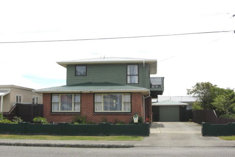 Photo of property in 10 Dampier Street, Woolston, Christchurch, 8023