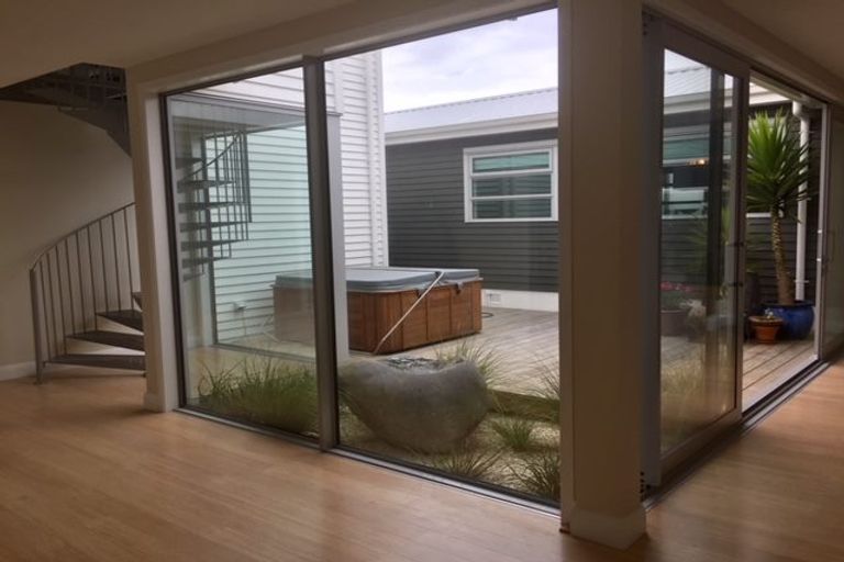 Photo of property in 1220a Papamoa Beach Road, Papamoa Beach, Papamoa, 3118