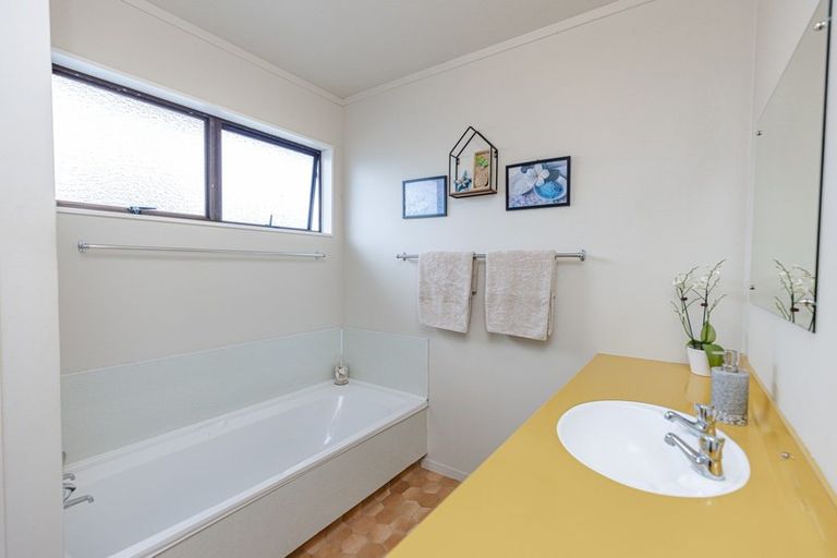 Photo of property in 8 Karyn Street, Castlecliff, Whanganui, 4501