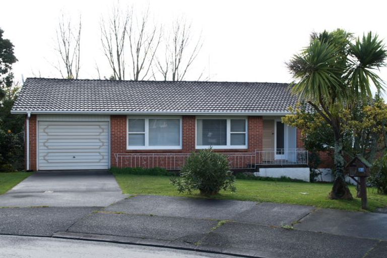 Photo of property in 26 Kayeleen Place, Cockle Bay, Auckland, 2014