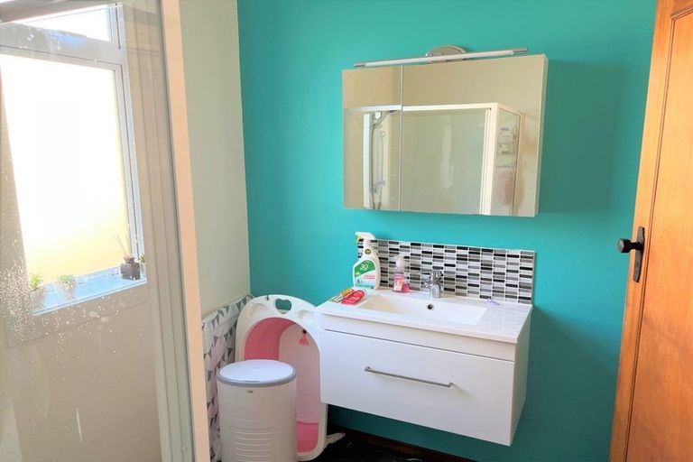 Photo of property in 114 Tasman Street, Karoro, Greymouth, 7805