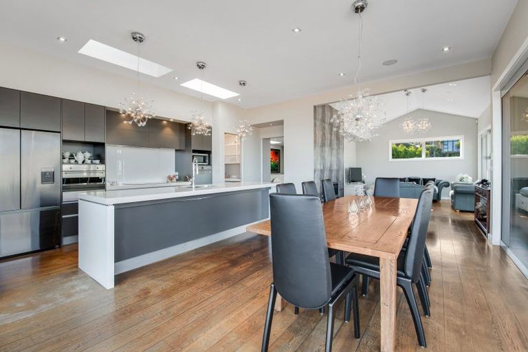 Photo of property in 31 Grand Drive, Orewa, 0931