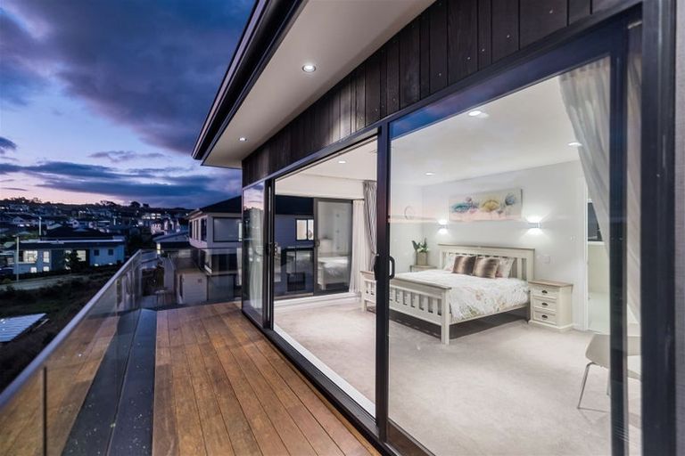 Photo of property in 6 Kina Place, Long Bay, Auckland, 0630