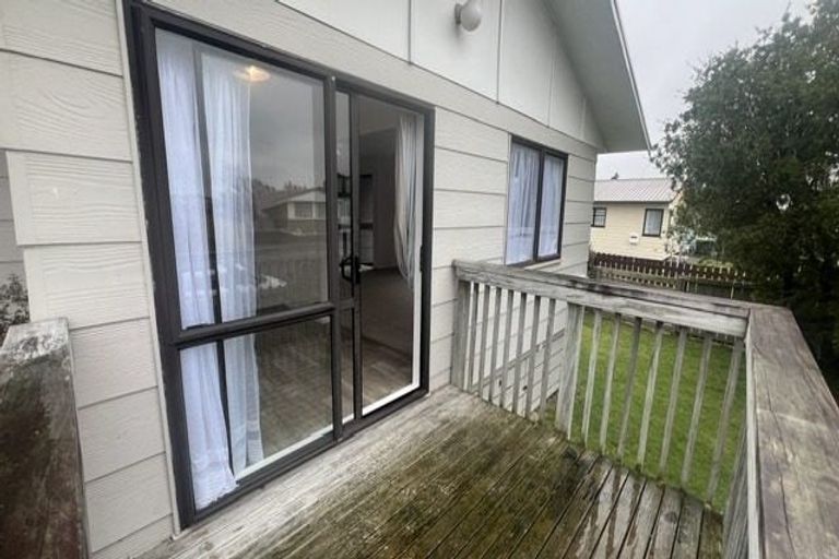 Photo of property in 9 Douglas Street, Levin, 5510