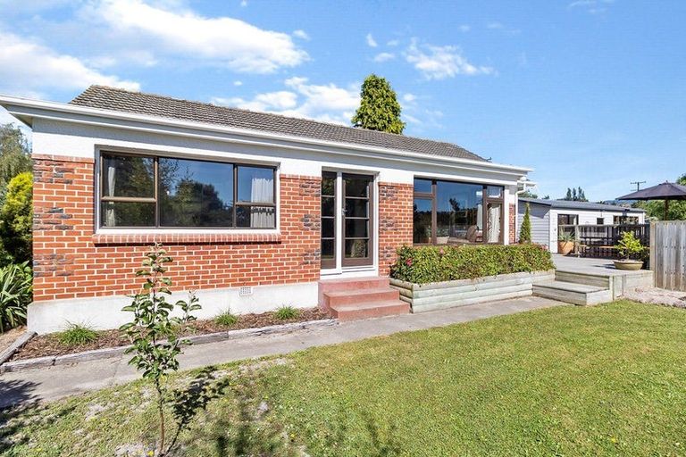 Photo of property in 72 Parsonage Road, Waimate, 7978