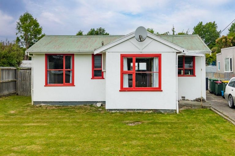 Photo of property in 28 Augustine Street, Waimate, 7924