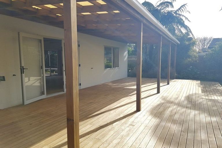 Photo of property in 9 Prudence Place, Oakura, 4314