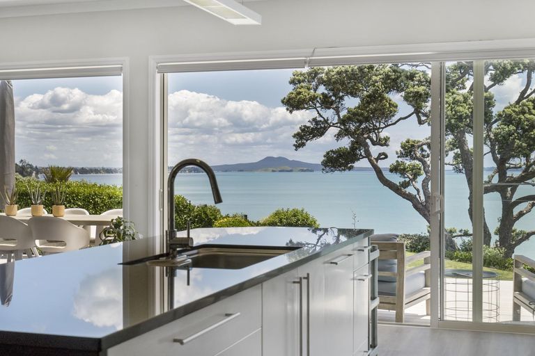 Photo of property in 24 Stevenson Way, Cockle Bay, Auckland, 2014