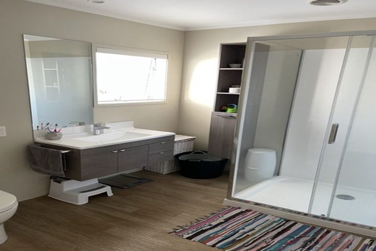 Photo of property in 1/59 Hattaway Avenue, Bucklands Beach, Auckland, 2012