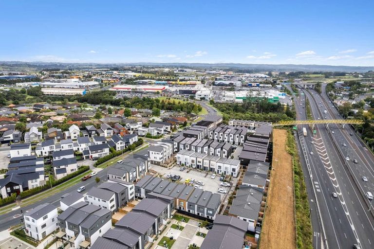 Photo of property in 23/36 Westgate Drive, Westgate, Auckland, 0614