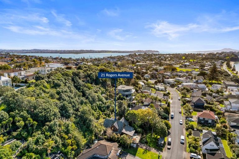 Photo of property in 21 Rogers Avenue, Eastern Beach, Auckland, 2012