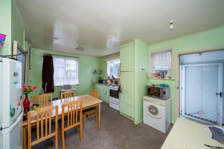 Photo of property in 81 Fairfield Road, Hawera, 4610