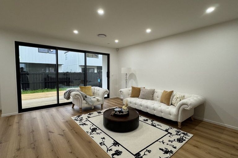 Photo of property in 12 Murray Grey Lane, Karaka, 2580