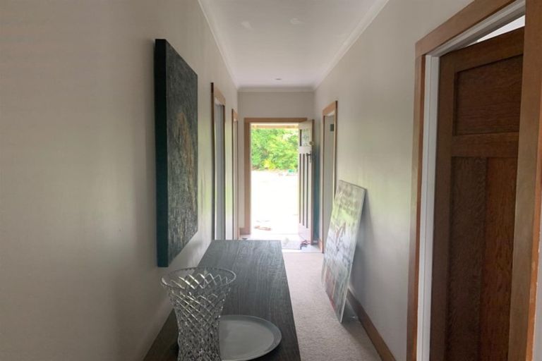 Photo of property in 665 Swanson Road, Swanson, Auckland, 0612