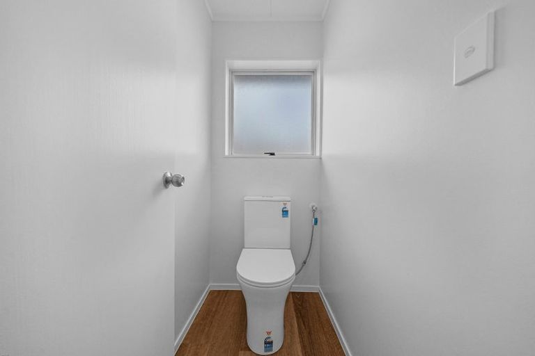 Photo of property in 1/14 Pakira Avenue, Glendene, Auckland, 0602