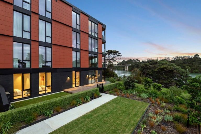 Photo of property in 5/12g Marlborough Crescent, Hobsonville, Auckland, 0616