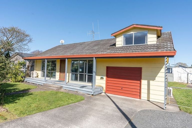 Photo of property in 411 Kahikatea Drive, Dinsdale, Hamilton, 3204