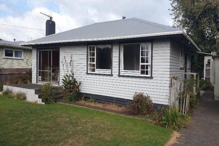 Photo of property in 47 Victoria Street, Patea, 4520