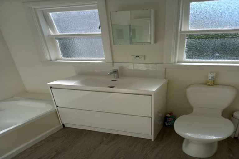 Photo of property in 13 Bateman Avenue, Bryndwr, Christchurch, 8053