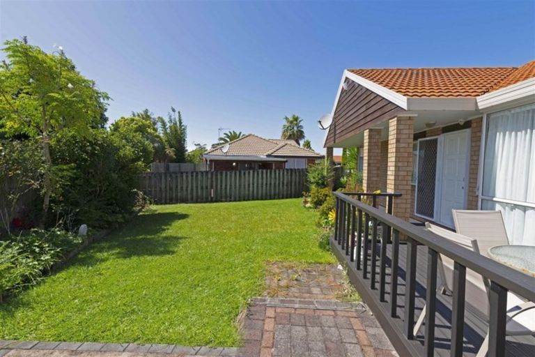 Photo of property in 12 Martin Jugum Lane, Ranui, Auckland, 0612