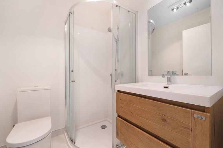 Photo of property in 132e Tiriwa Drive, Massey, Auckland, 0614