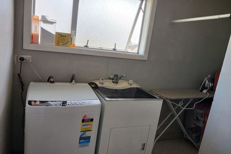 Photo of property in 552 East Coast Road, Windsor Park, Auckland, 0630