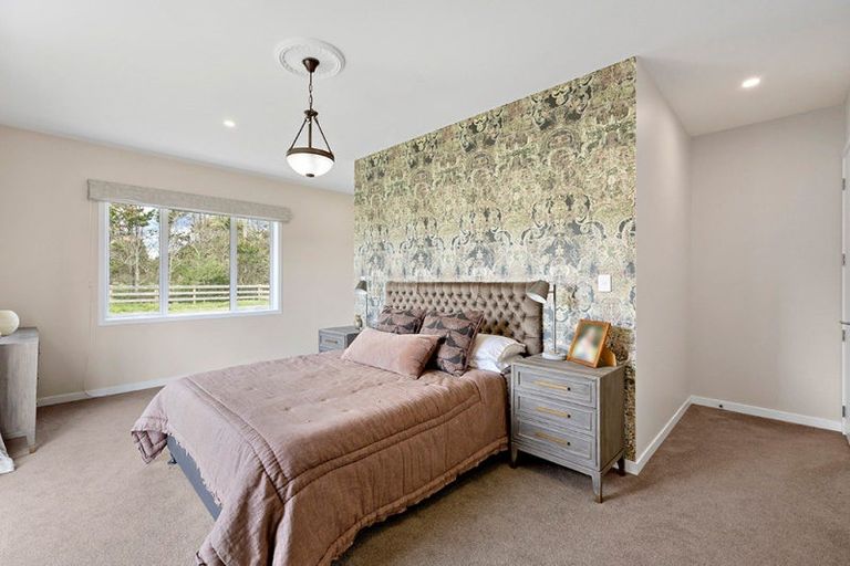 Photo of property in 118 Tourist Road, Clevedon, Papakura, 2582