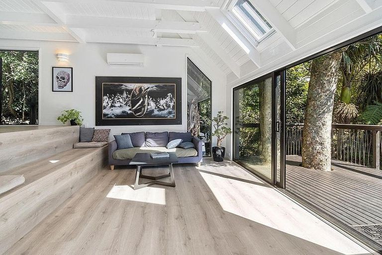 Photo of property in 43 Kohu Road, Titirangi, Auckland, 0604