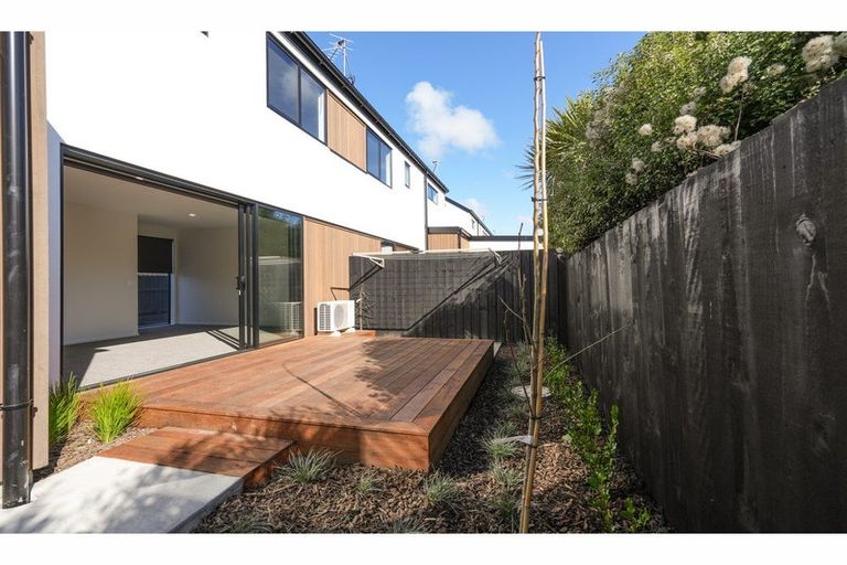 Photo of property in 4/63 Waltham Road, Sydenham, Christchurch, 8023