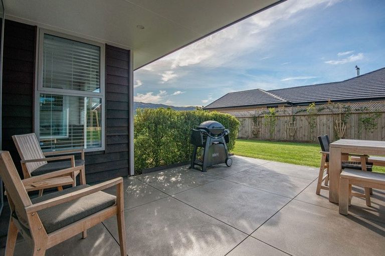 Photo of property in 10 Three Kings Court, Outram, 9019