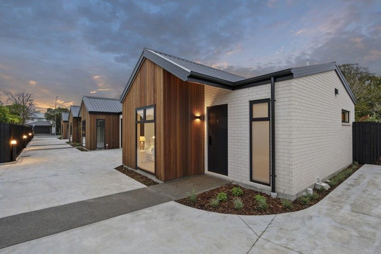 Photo of property in 4/30 Clyde Road, Upper Riccarton, Christchurch, 8041