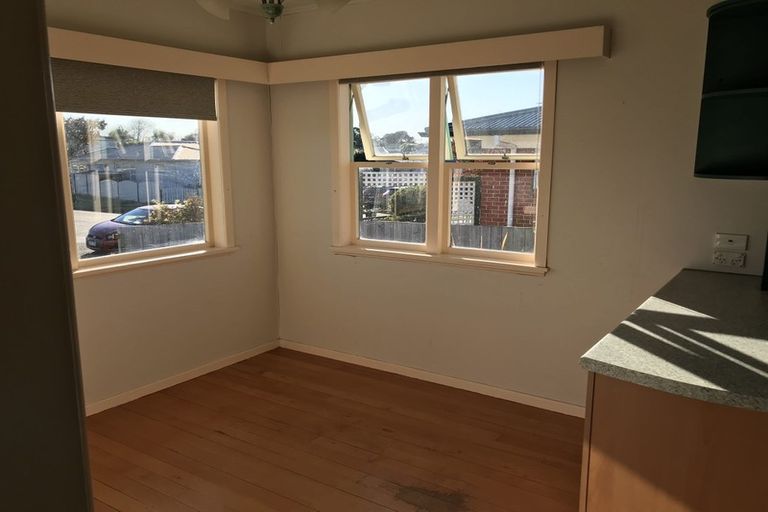 Photo of property in 16 Russell Avenue, Pukekohe, 2120