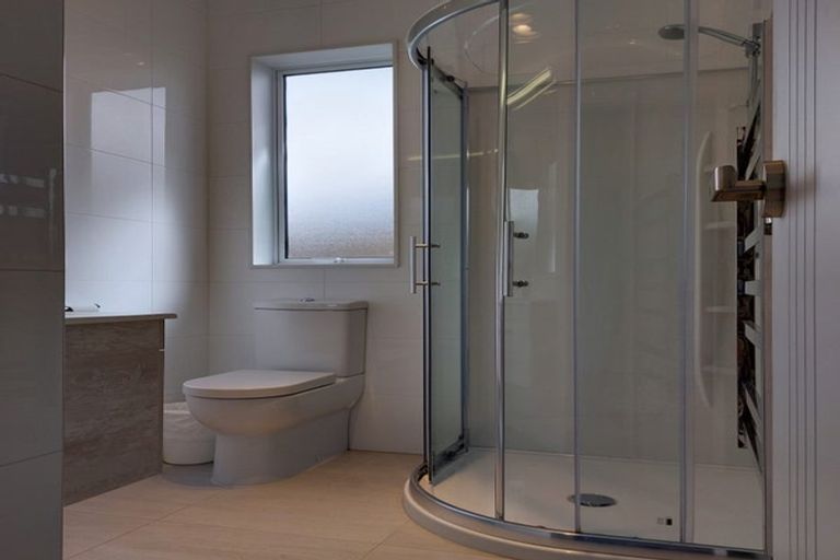 Photo of property in 128 Ormonde Drive, Silverdale, 0932