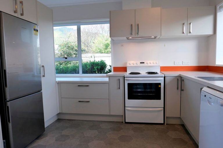 Photo of property in 7a Belvedere Avenue, Waikanae, 5036
