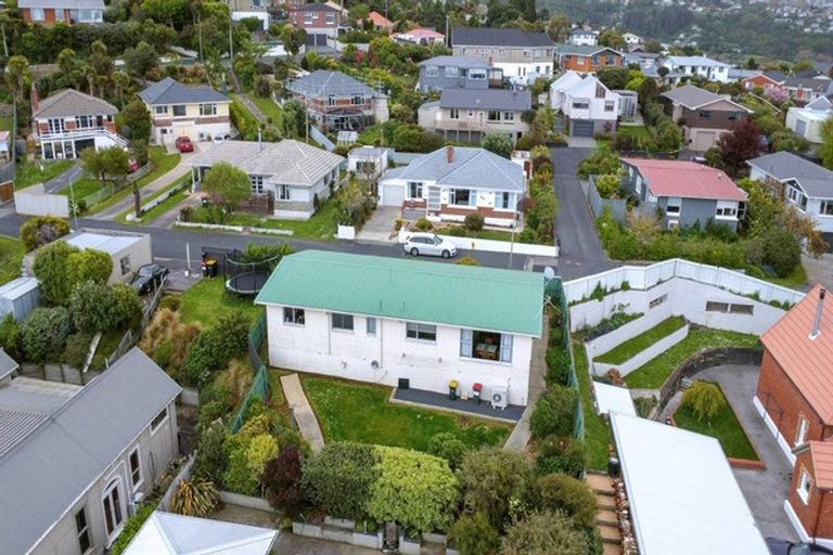 Photo of property in 14 Winston Place, Kew, Dunedin, 9012