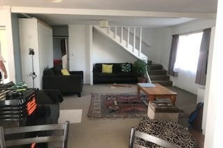 Photo of property in 5a Bedford Place, Mount Maunganui, 3116