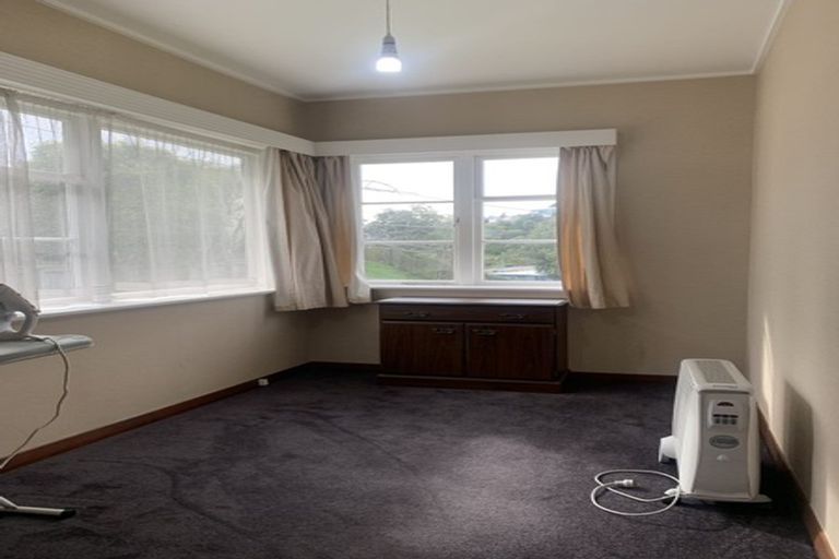Photo of property in 19 Hindmarsh Street, Johnsonville, Wellington, 6037